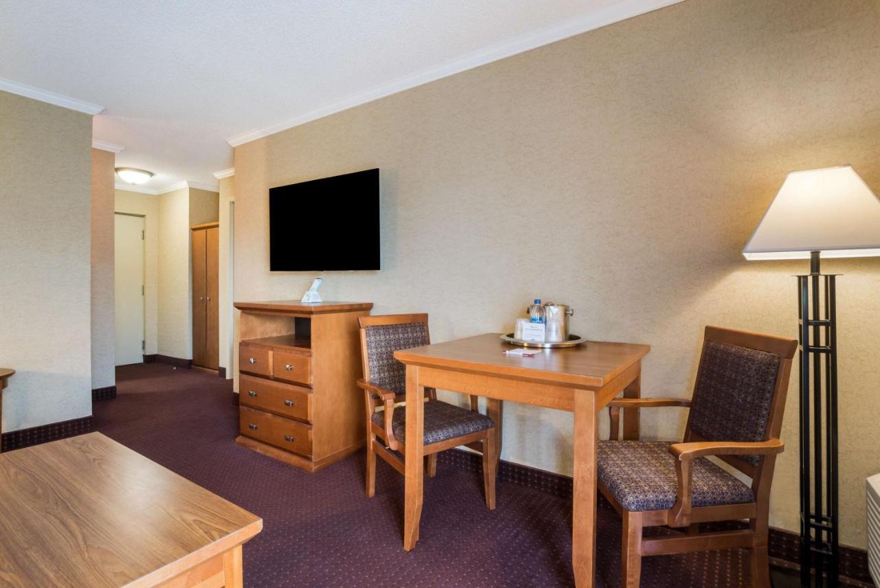 Best Western Plus Norwester Hotel & Conference Centre Thunder Bay Bagian luar foto